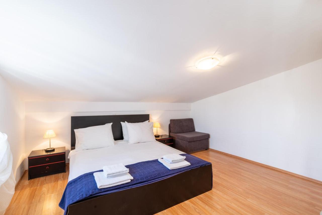 Apartments With A Parking Space Lopar, Rab - 14070 Exterior foto